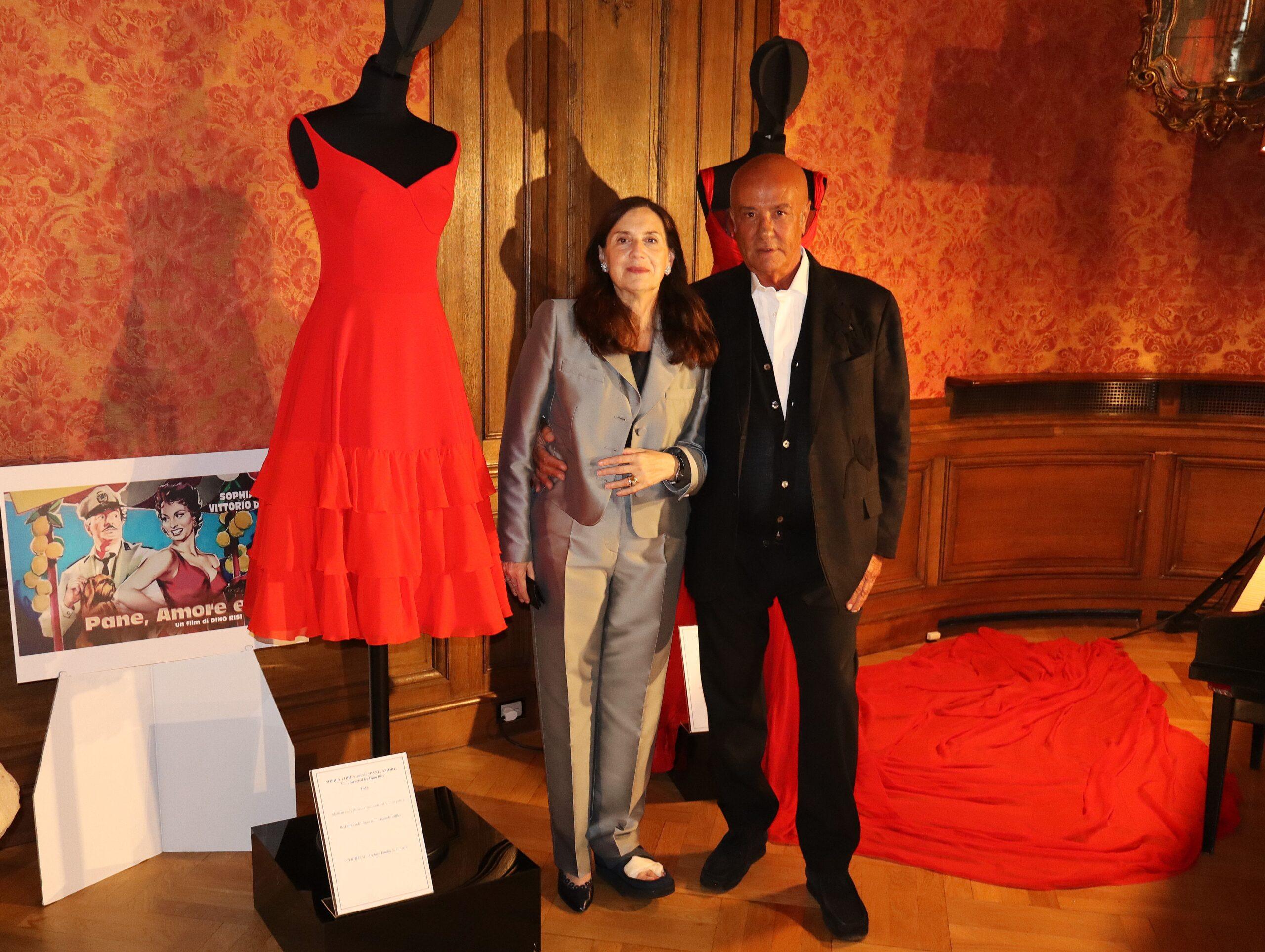 ! Photo Hasse Ferrold ITALY EMBASSY Original dresses from famous movies -opening 10 09 2025 SOPHIA LOREN film Pane Amore E 2 ! Photo Hasse Ferrold ITALY EMBASSY Original dresses from famous movies -opening 10 09 2025 SOPHIA LOREN film Pane Amore E 2